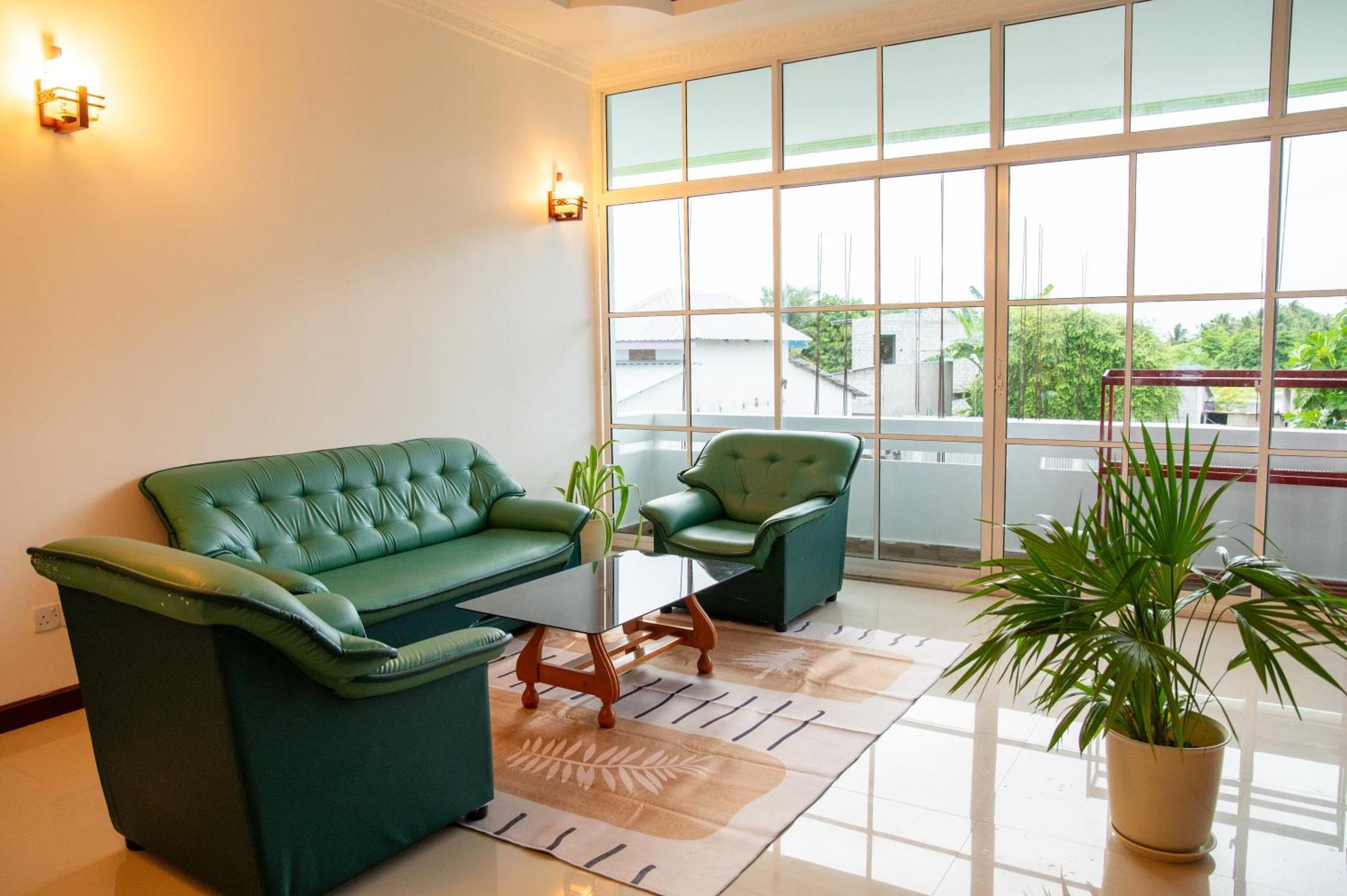 Biosphere Inn Dharavandhoo Exterior photo